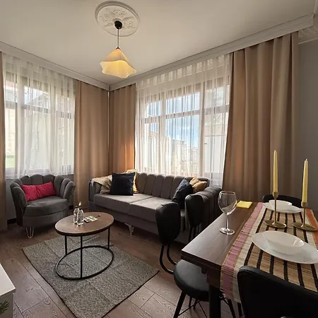 Stylish 1br W Private Turkish Bath • Near Galata アパート