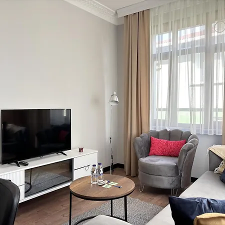 Stylish 1br W Private Turkish Bath • Near Galata