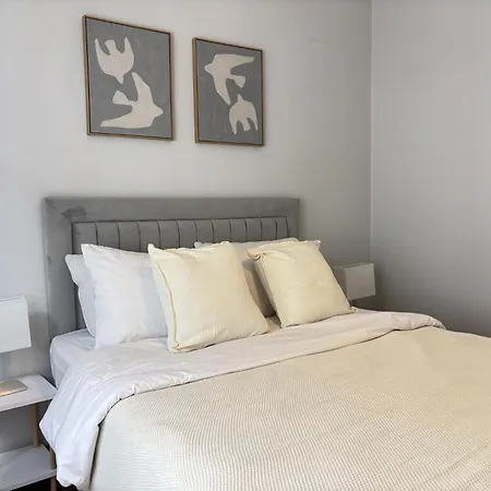 Stylish 1br W Private Turkish Bath • Near Galata *